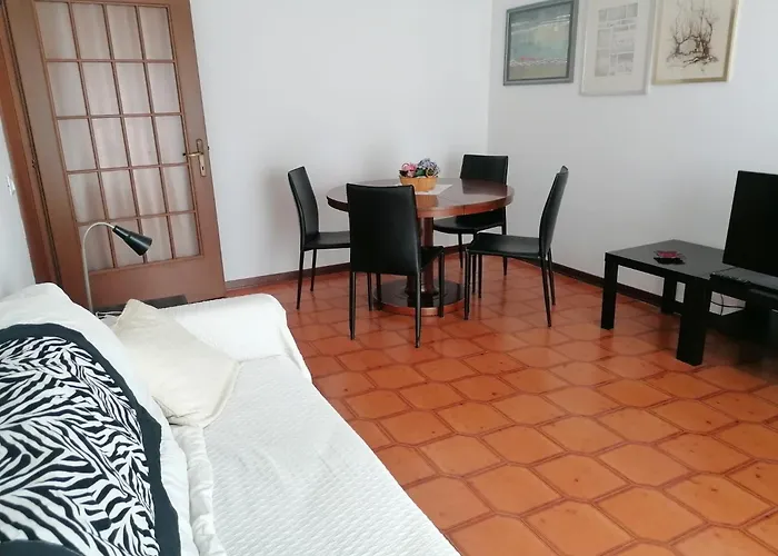 Eva \'S Flat With Large Sunny Balcony And Lagoon View